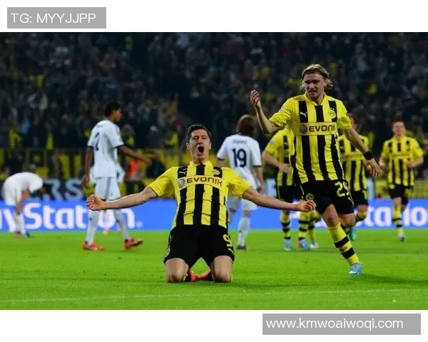 皮尔森与桑德捷斯基的精彩对决揭示足球战术与团队协作的魅力